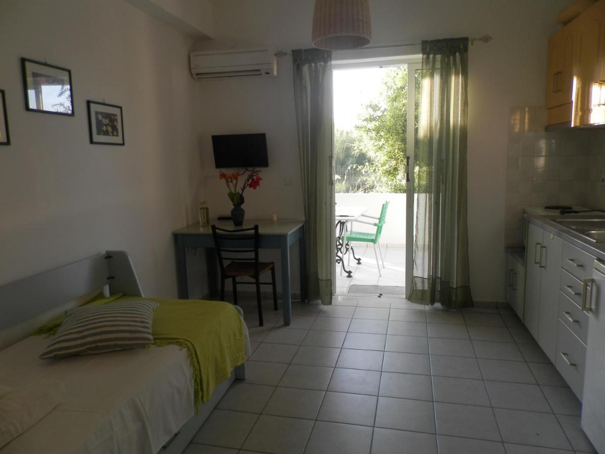 Silvi Mari Apartments プラタネス エクステリア 写真